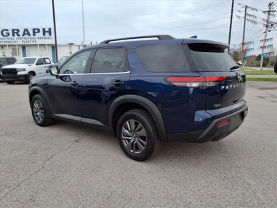 2025 Nissan Pathfinder SV