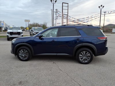 2025 Nissan Pathfinder SV