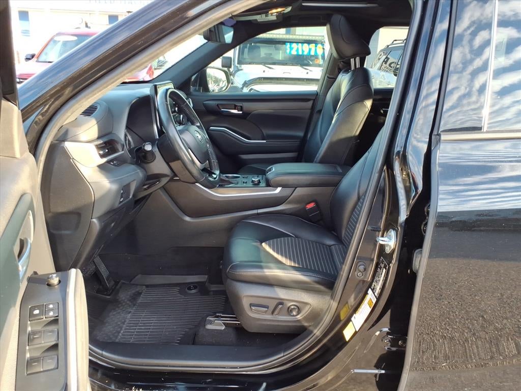 2022 Toyota Highlander XSE