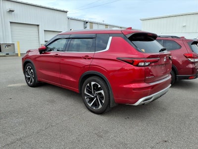 2022 Mitsubishi Outlander Base