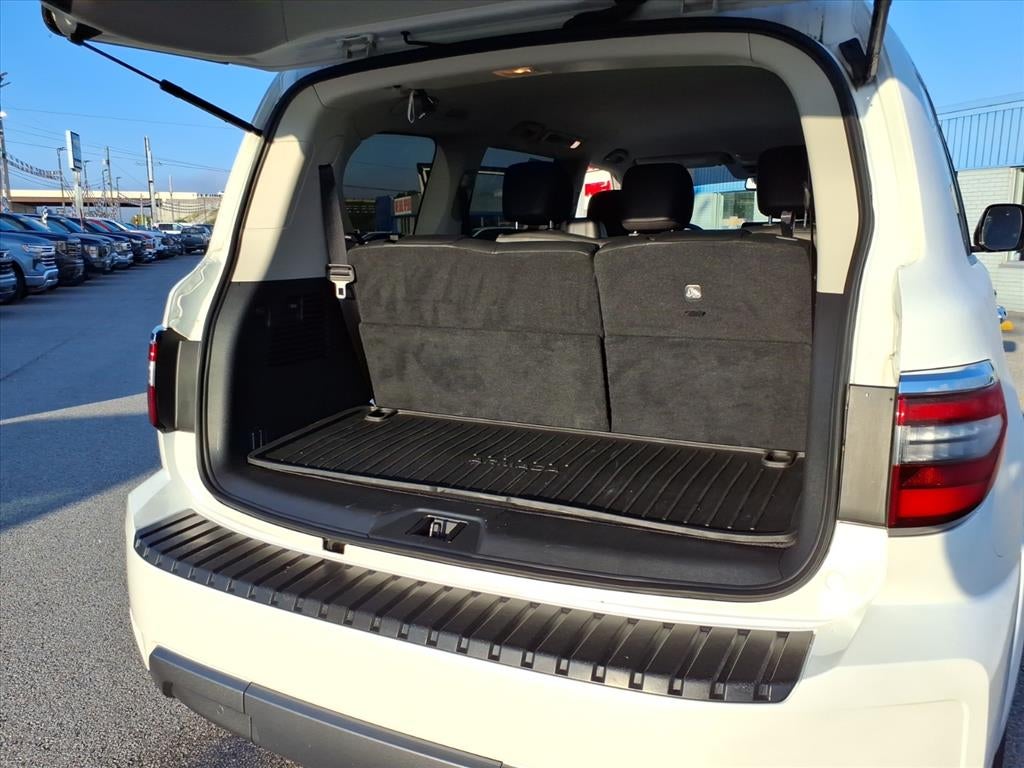 2024 Nissan Armada SV