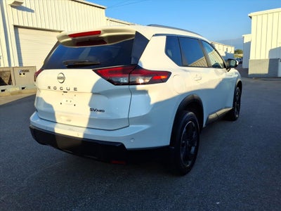 2024 Nissan Rogue SV