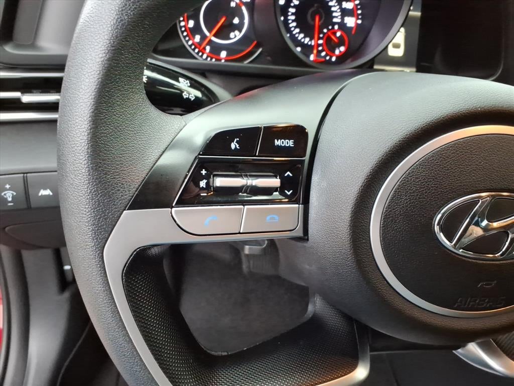 2022 Hyundai ELANTRA Base