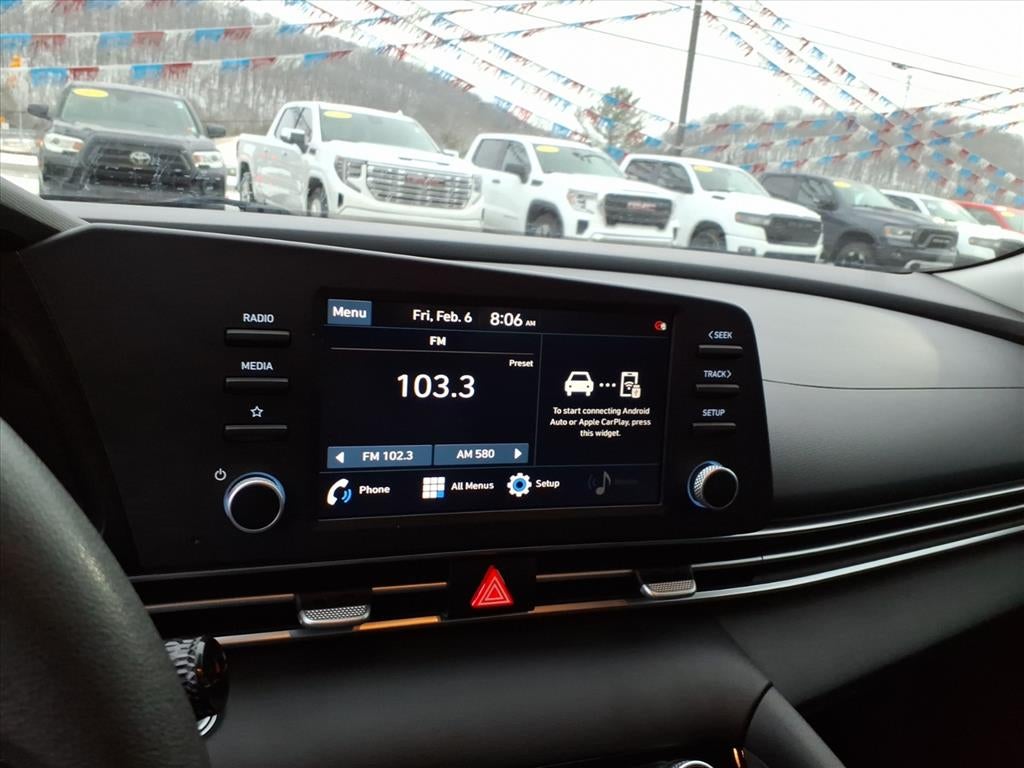 2022 Hyundai ELANTRA Base