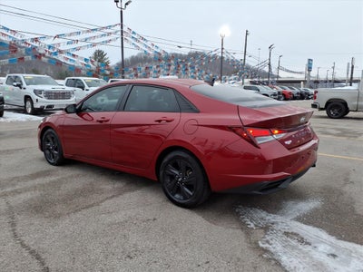 2022 Hyundai ELANTRA Base
