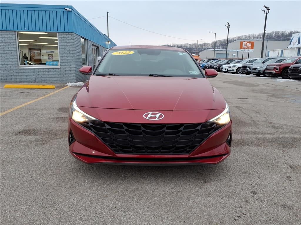 2022 Hyundai ELANTRA Base