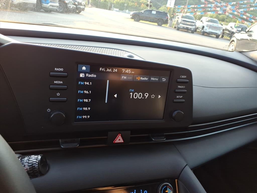 2025 Hyundai ELANTRA SEL Sport