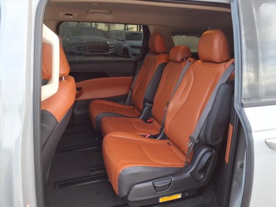 2023 Kia Carnival SX