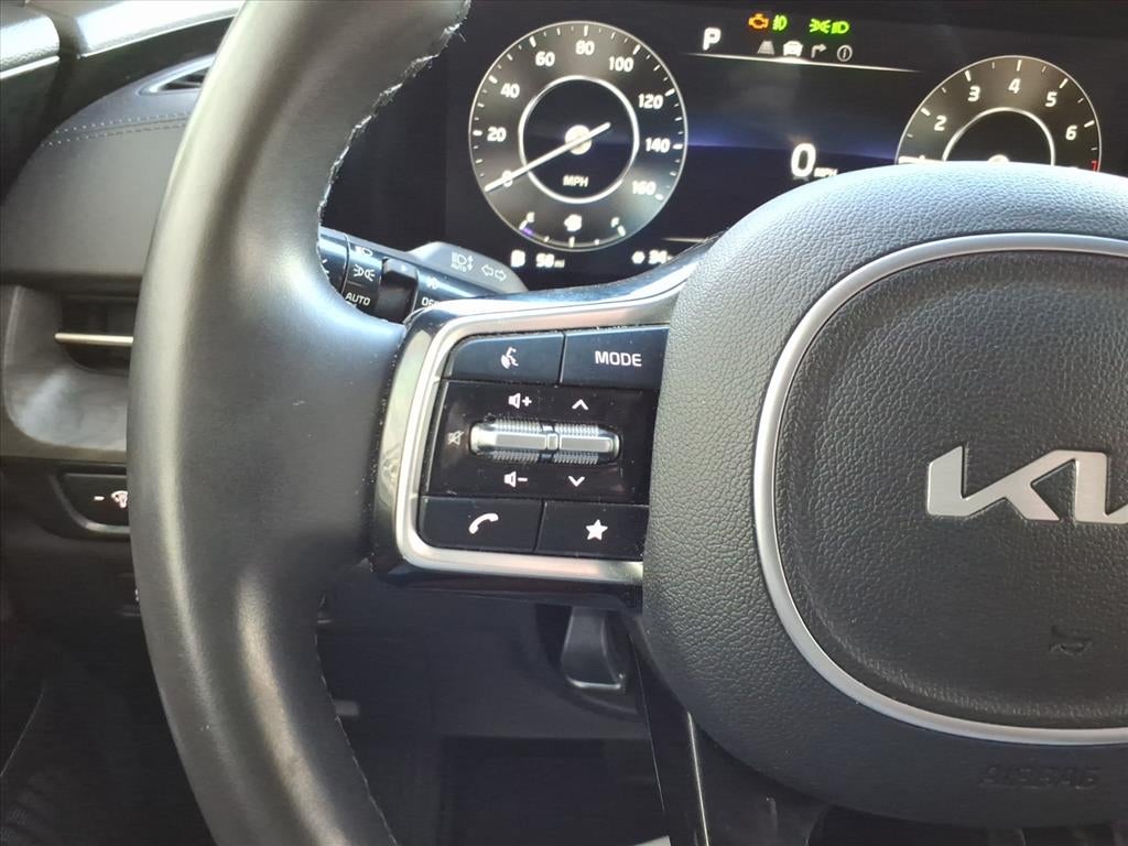 2023 Kia Carnival SX