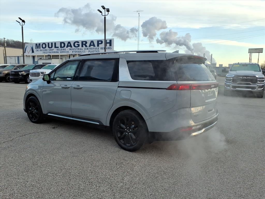 2023 Kia Carnival SX