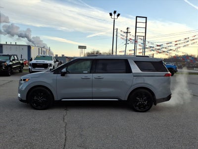 2023 Kia Carnival SX