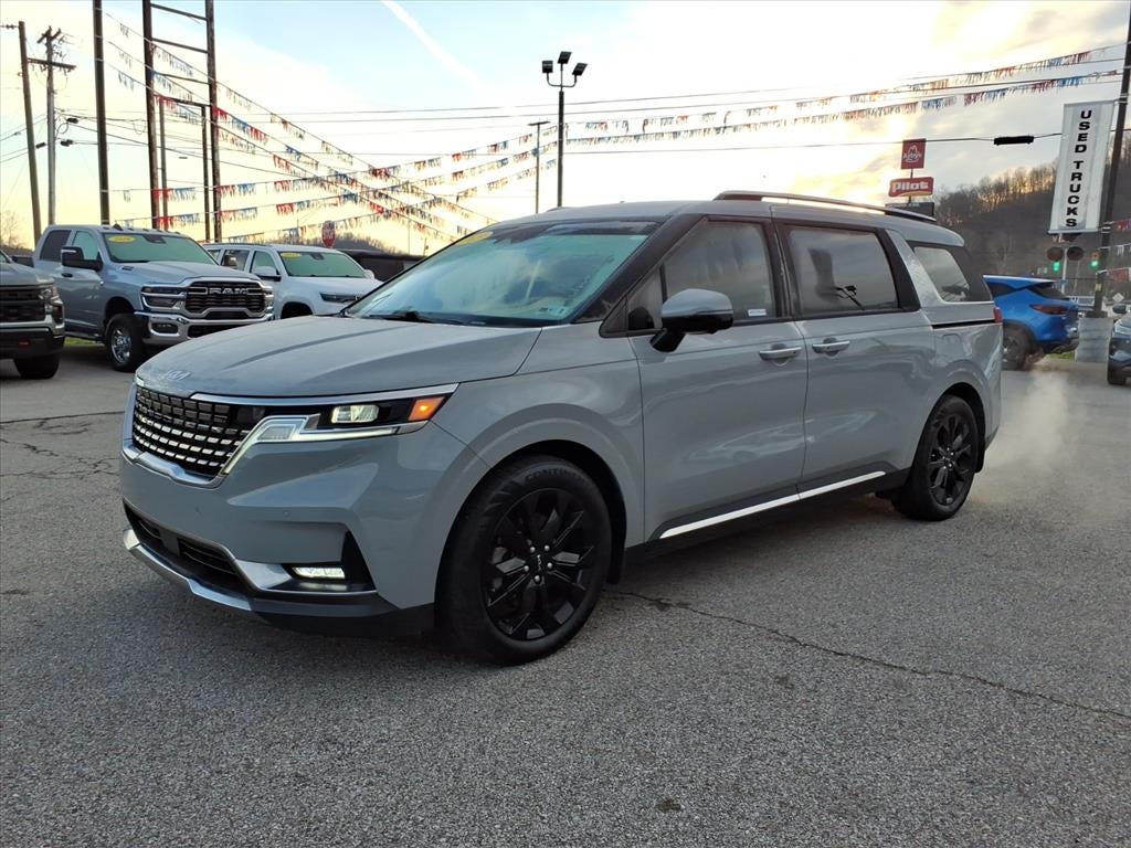 2023 Kia Carnival SX