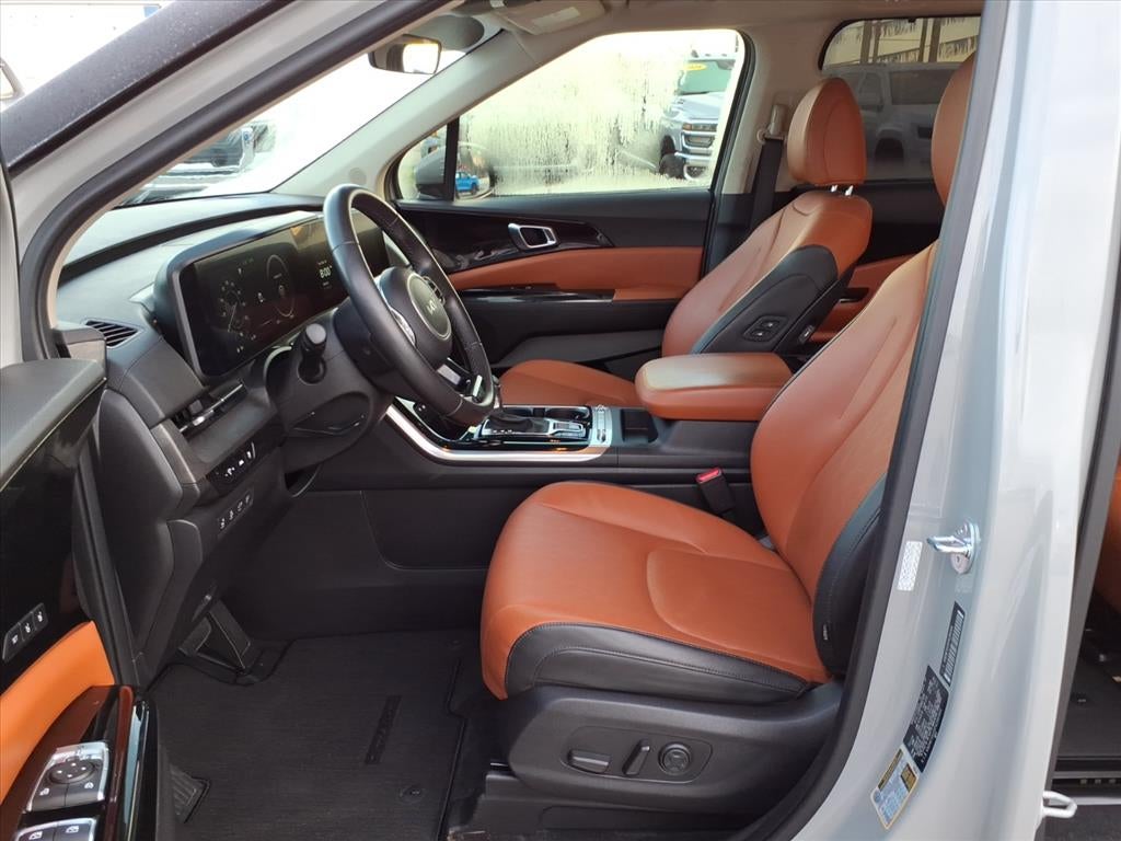 2023 Kia Carnival SX